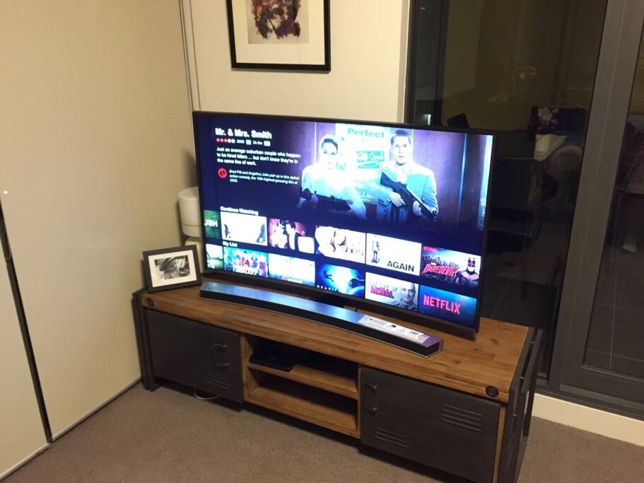 Widescreen curved TV with Netflix