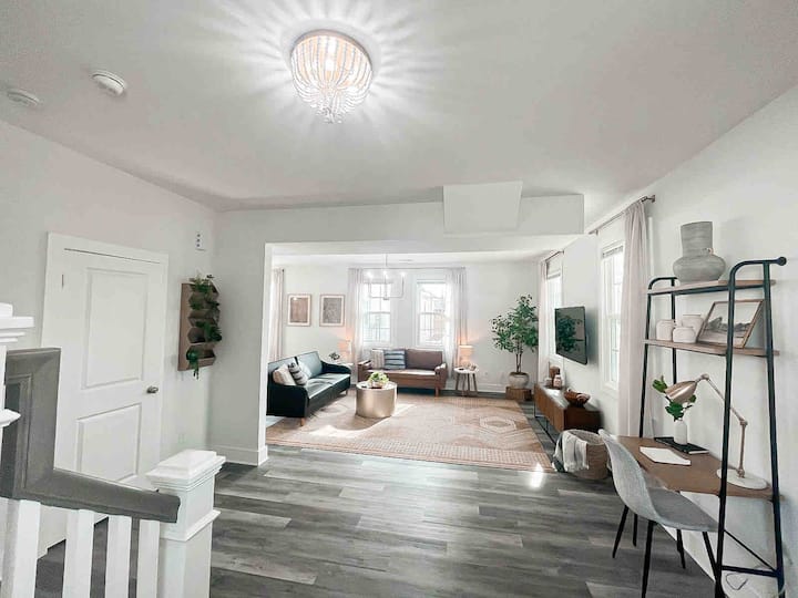 Luxury-styled Charleston Home - North Charleston, SC