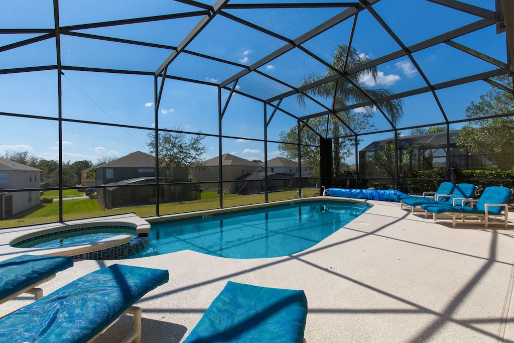A south-facing pool and spa offering plenty of sunshine