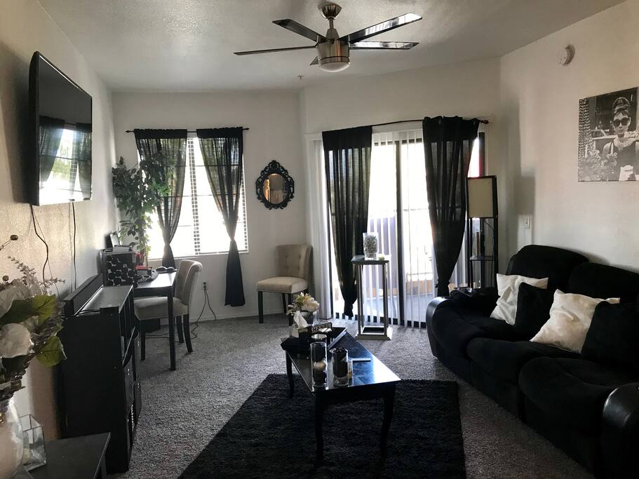 Living Room / Common Area 2