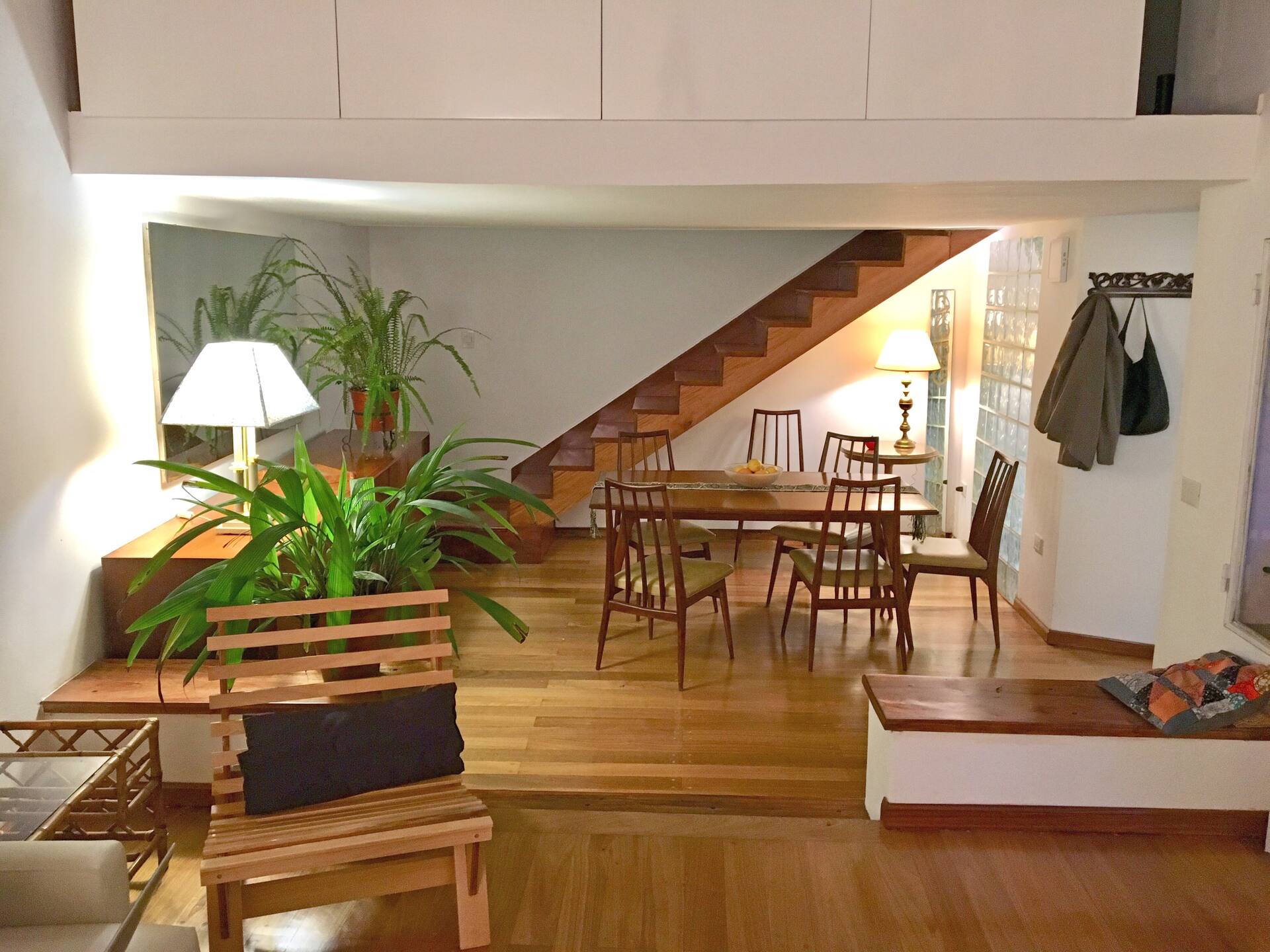 Duplex apartment with private patio in Monserrat
