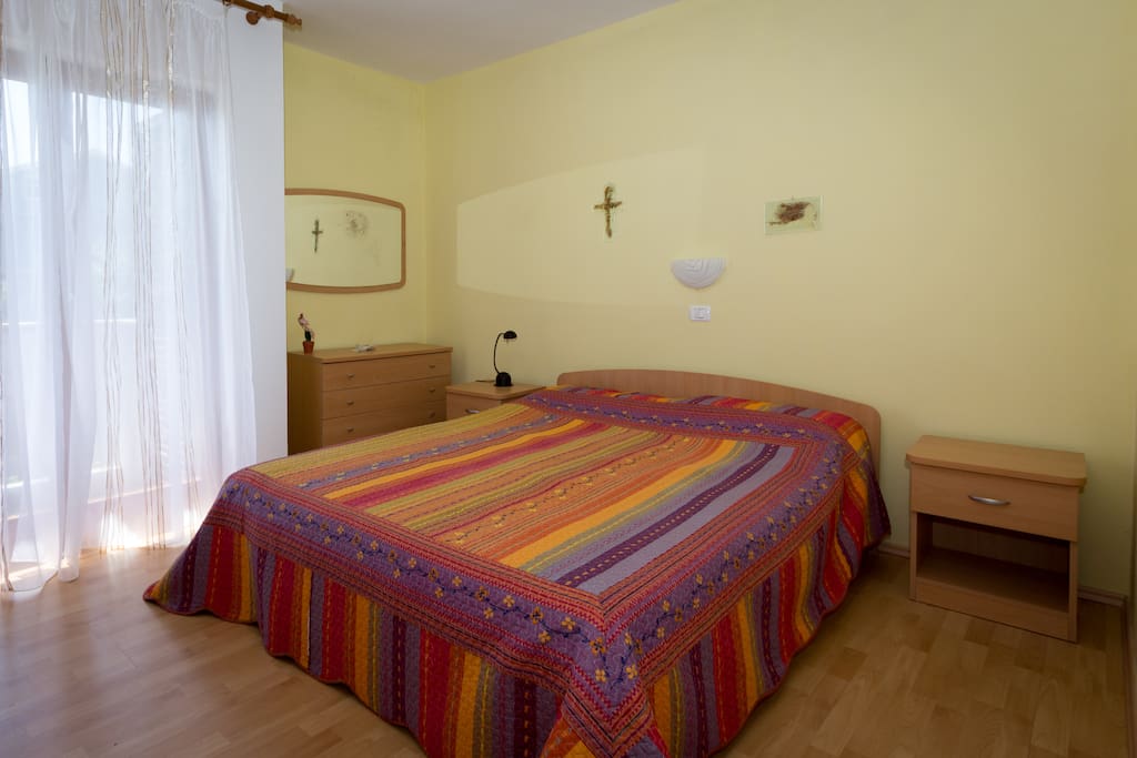 Sleeping room 2 with double bed