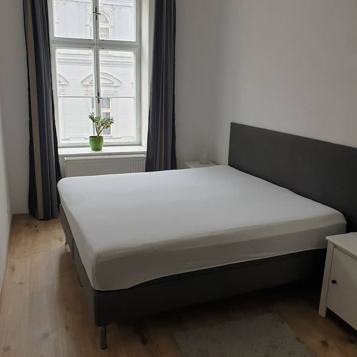 غرفة النوم 1