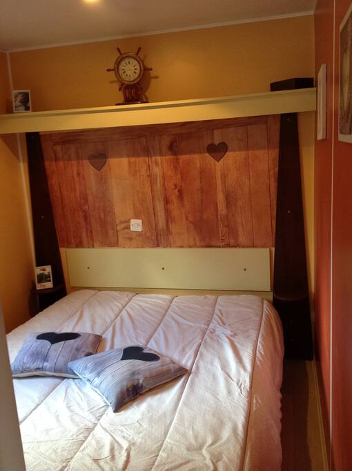 Chambre grand lit