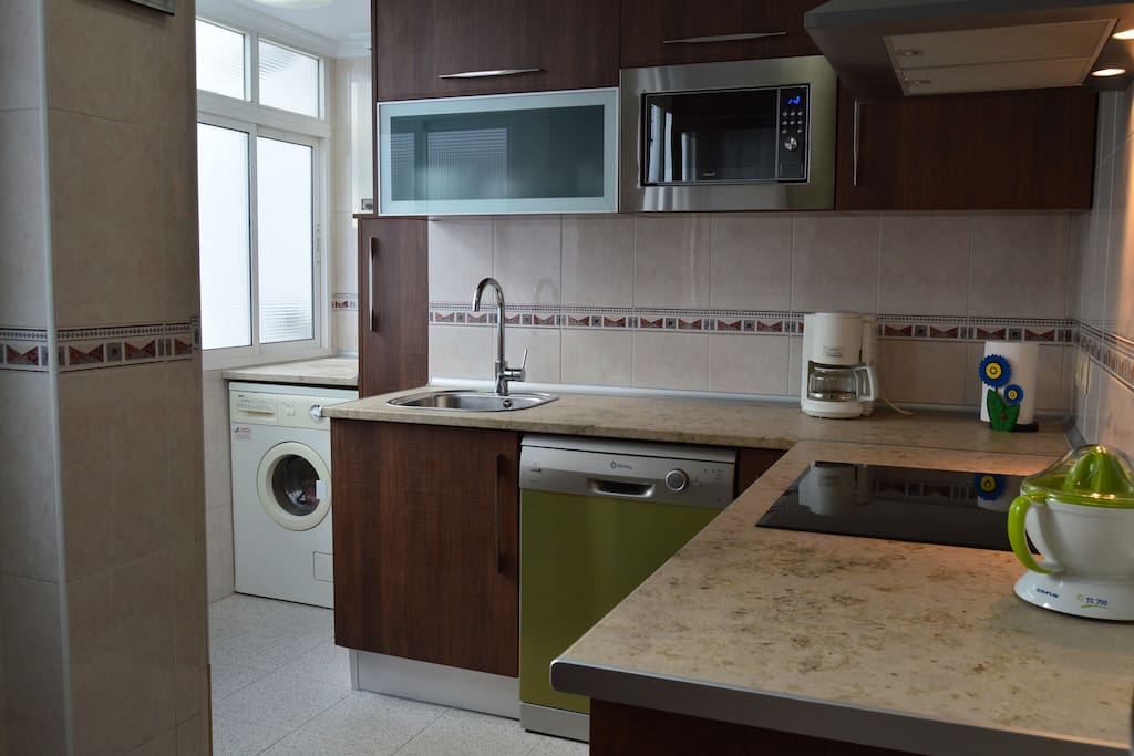 Cocina totalmente equipada con electrodomésticos nuevos