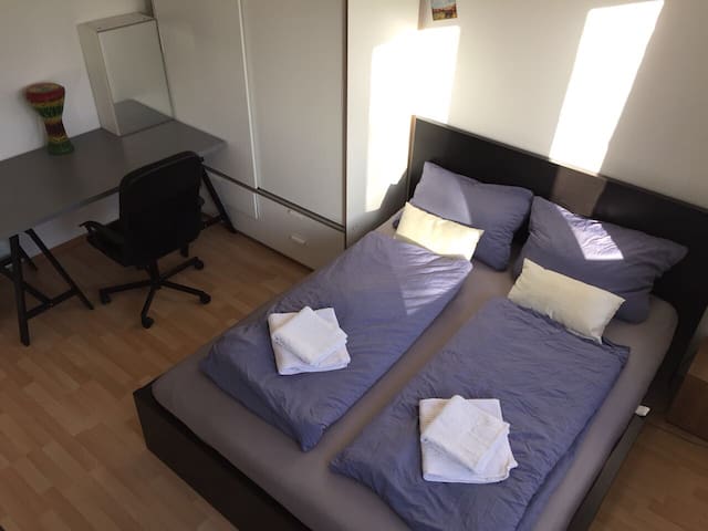 Modernes Zimmer in der Altstadt mit Frühstück