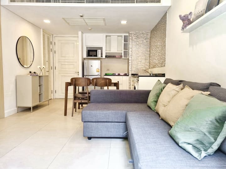 Huahin Beach Front Apartment - Hua Hin