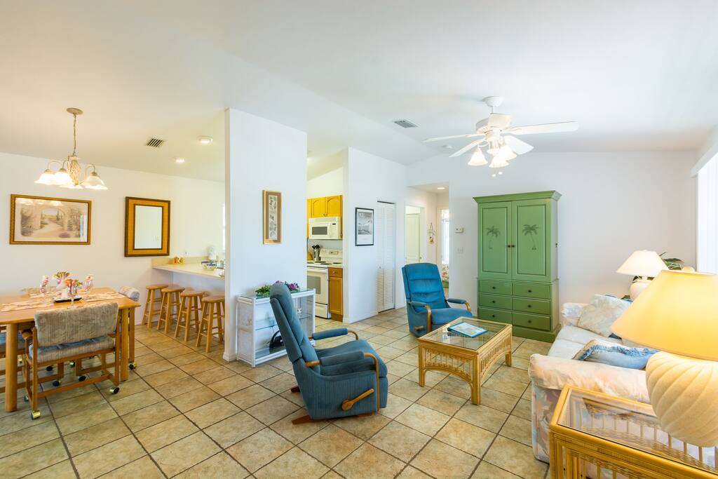 Dining off kitchen