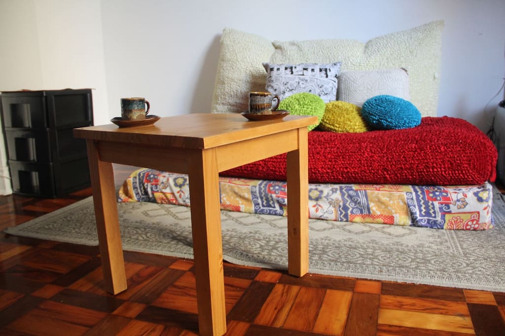 Sofá e mesa de centro