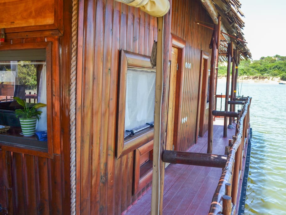 Side view of the house boat