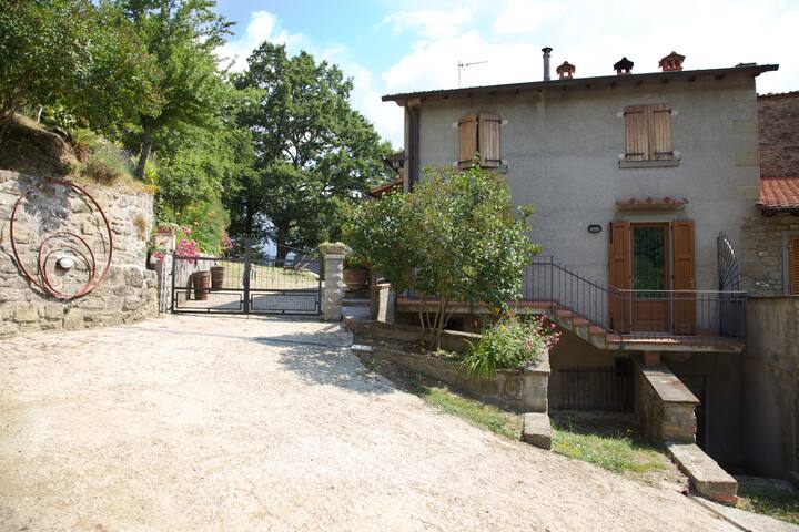 Farmhouse In The Tuscany Countryside - Poppi