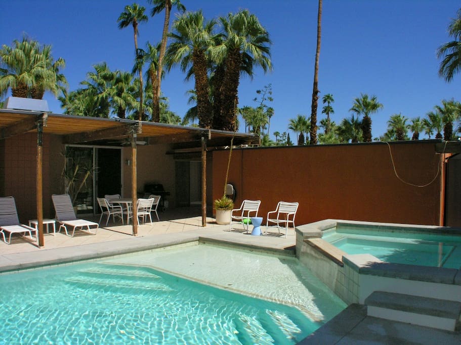 Midcentury Vacation Rental Home on Famous Rose Ave in Las Palmas Palm Springs3