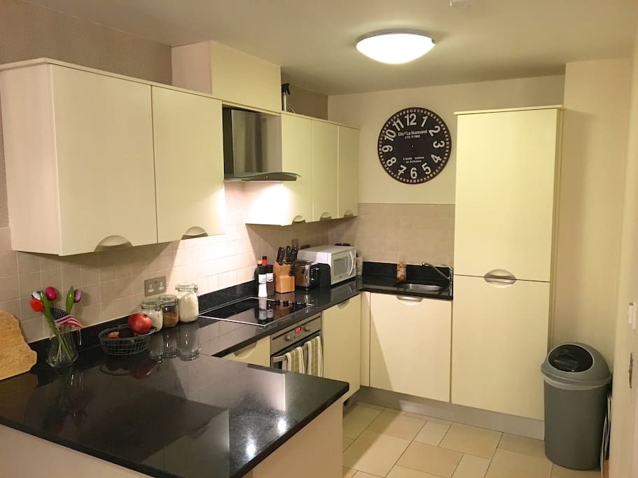 Fully stocked kitchen - dishwasher, microwave, laundry machine