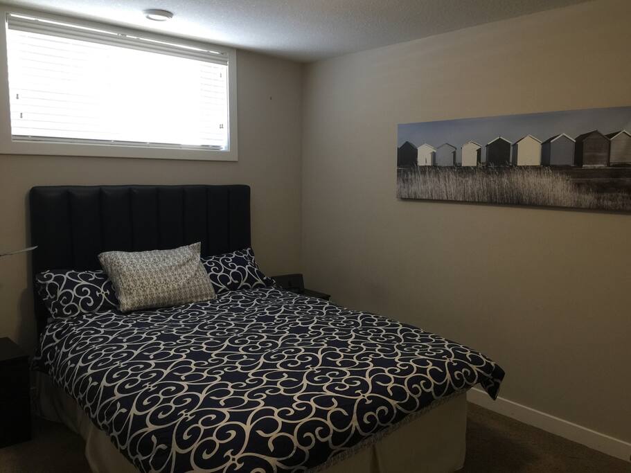 Comfy, queen size bed!