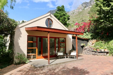 Delightful self catering guest cottage