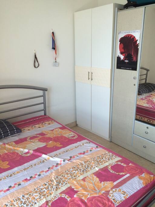 Simsville Condo Room For Rent Simsville Condo Room For Rent