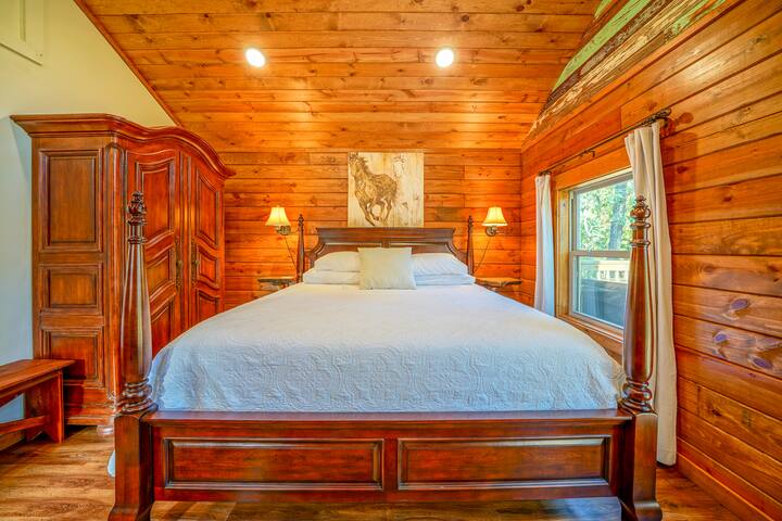 Whispering Pines Treehouse Treehouses For Rent In Hot Springs