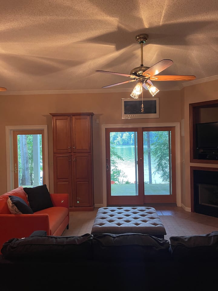 Hartwell Escape 
6 Mi To Clemson
Beautiful Views - Seneca, SC