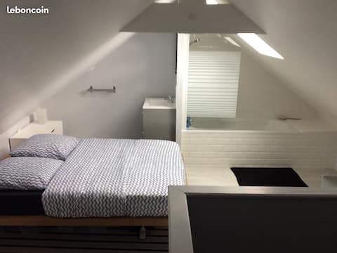 Airbnb performant: Trouville sur mer: duplex with a view à Calvados