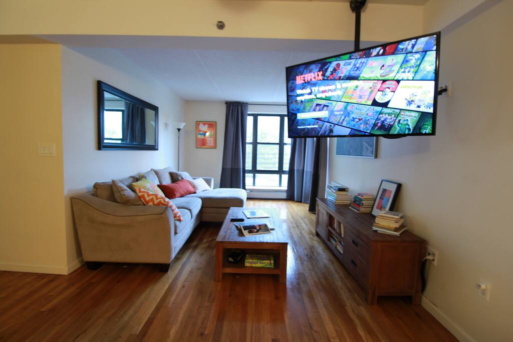 48" (122cm) flat screen TV with Netflix and Amazon Prime streaming