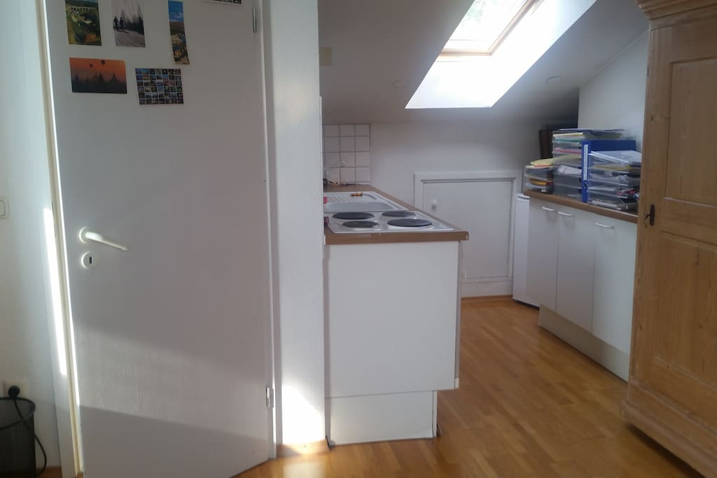 Kitchen to the right