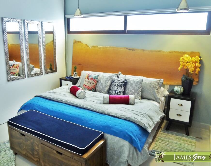 Comfortable king size bed with high quality mattress and blackout blinds to ensure a good night's sleep