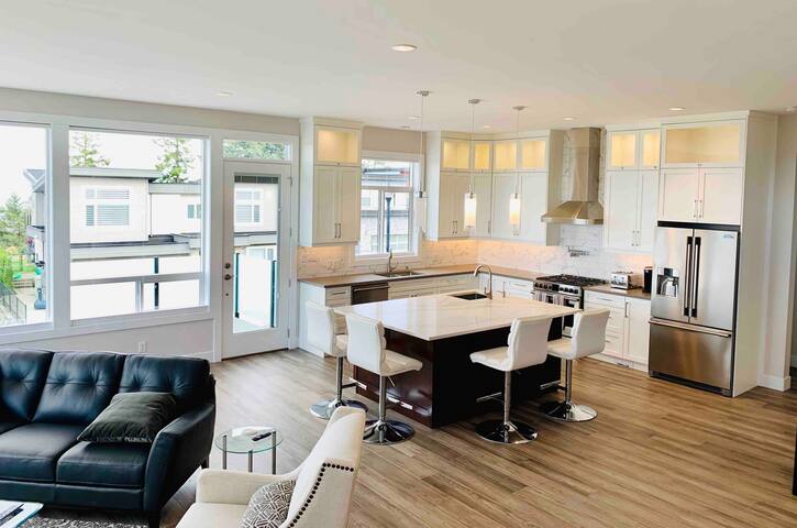 Pacific View Retreat gallery image 5