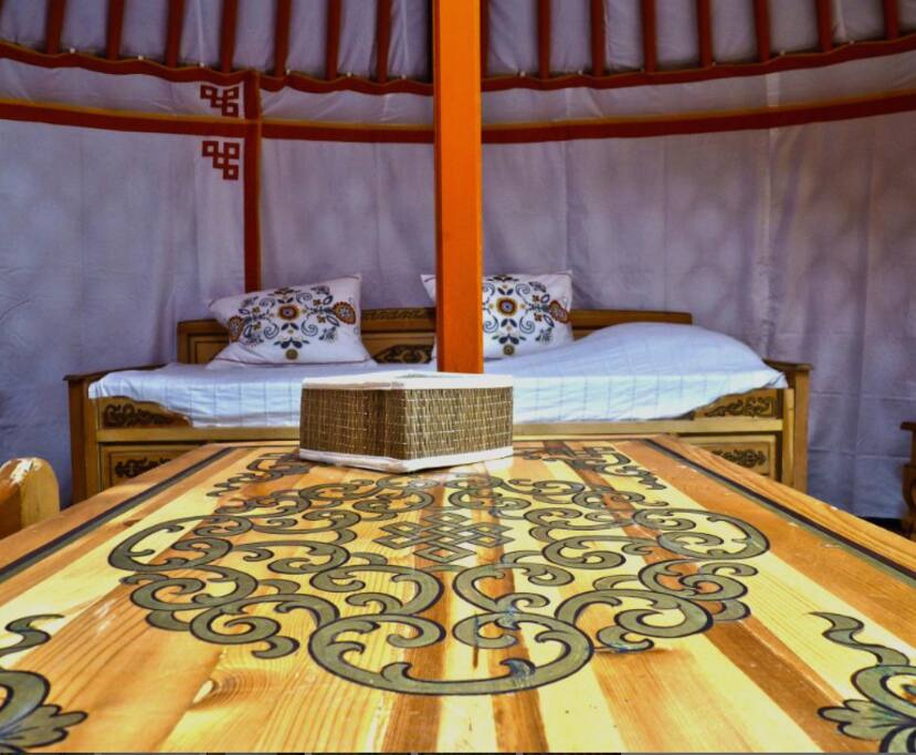 Mobilier traditionnel de Mongolie.