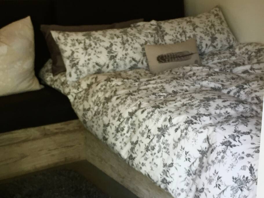 European style down bedding