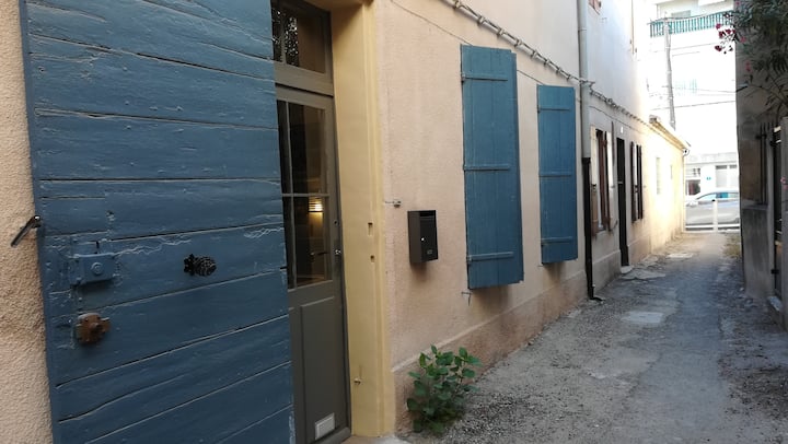 "Un Air De Village Dans La Ville !" - Marseille