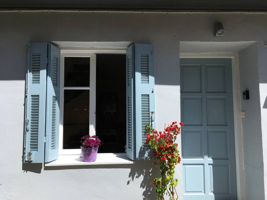 Welcome to our Harbour house