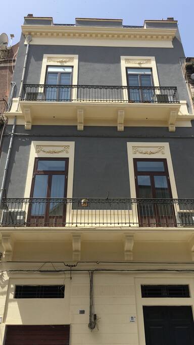 Facciata del palazzo - Building