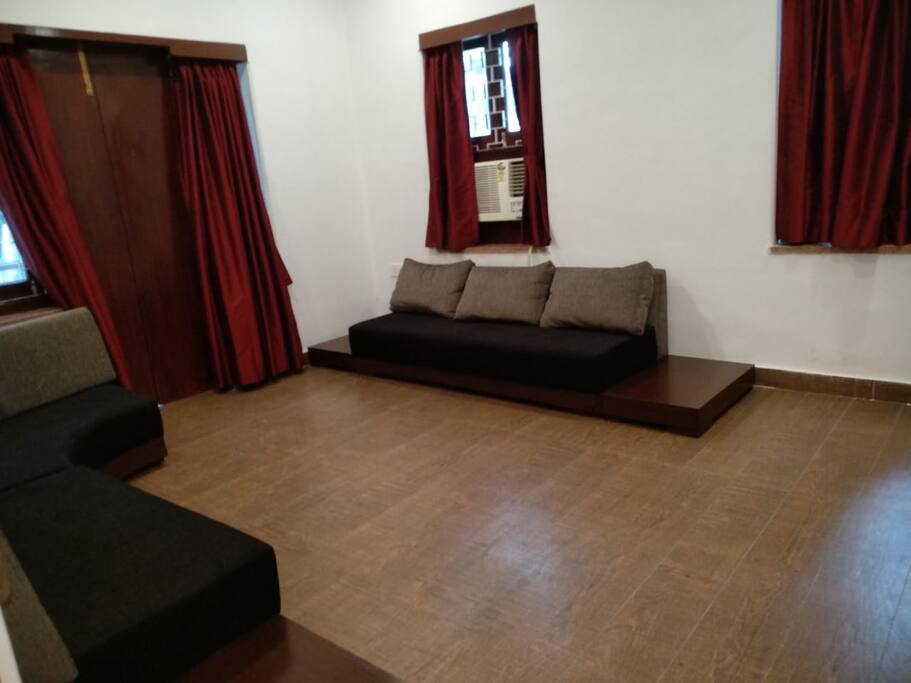 Den/Tv room