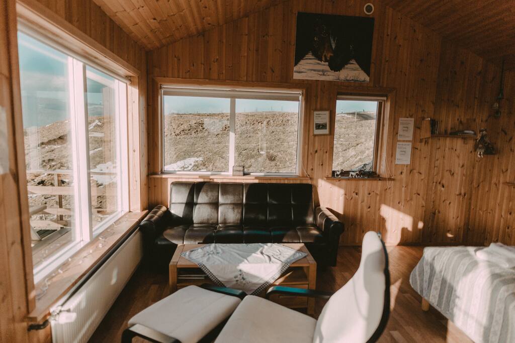 Chilling place with a great view over volcano Hekla and Eyjafjallajökull (weather permitting)