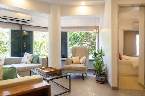 Charming Studio Apt in Bandra