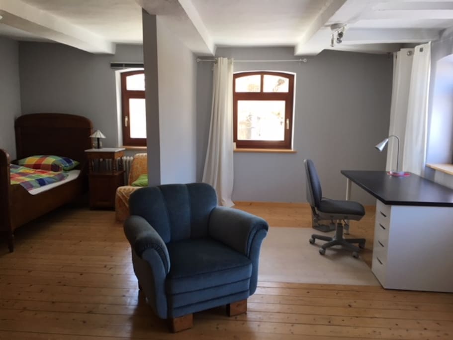 Zimmer mit zwei Einzelbetten