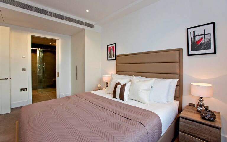 Elegant and Stunning 2 Bedroom in Kingsway gallery image 5