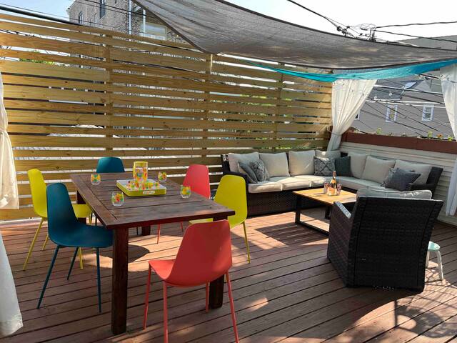 Big 4BR/3.5BA Home Near Everything! gallery image 3