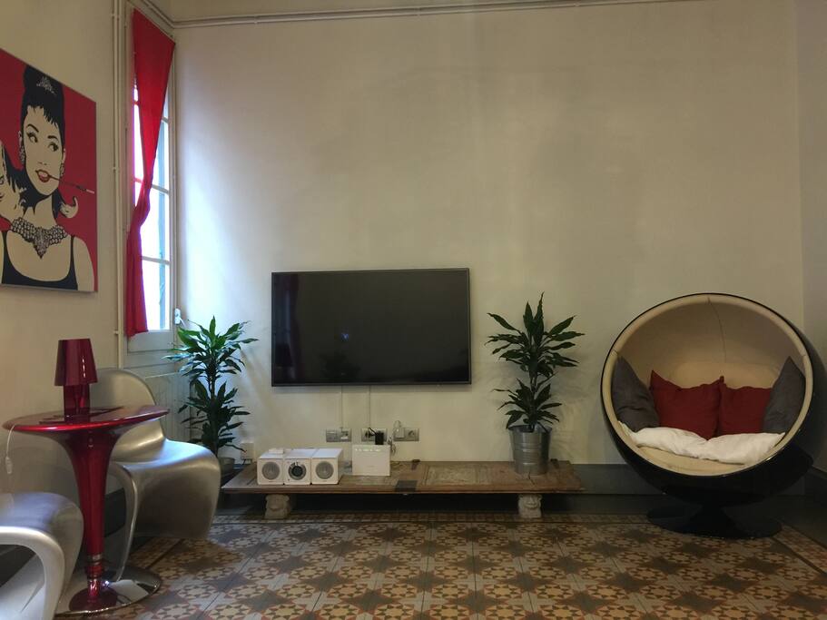 Living room with flat screen Smart TV