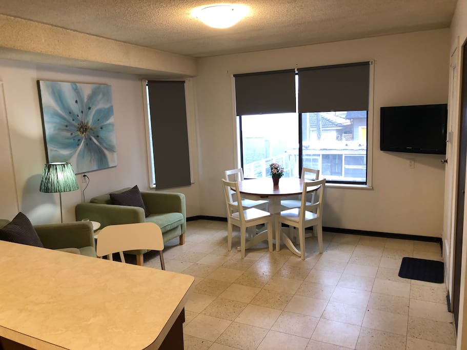 Main Kitchen, dining, lounge