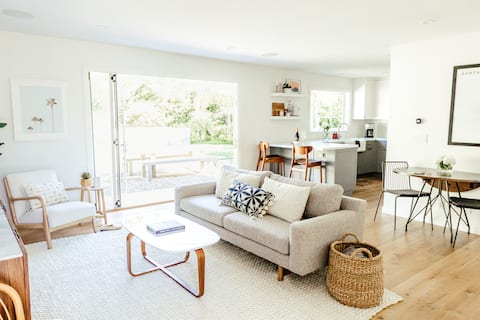 Popular Airbnb listing: Shoreline Retreat - newly renovated, walk to beach in Santa Barbara