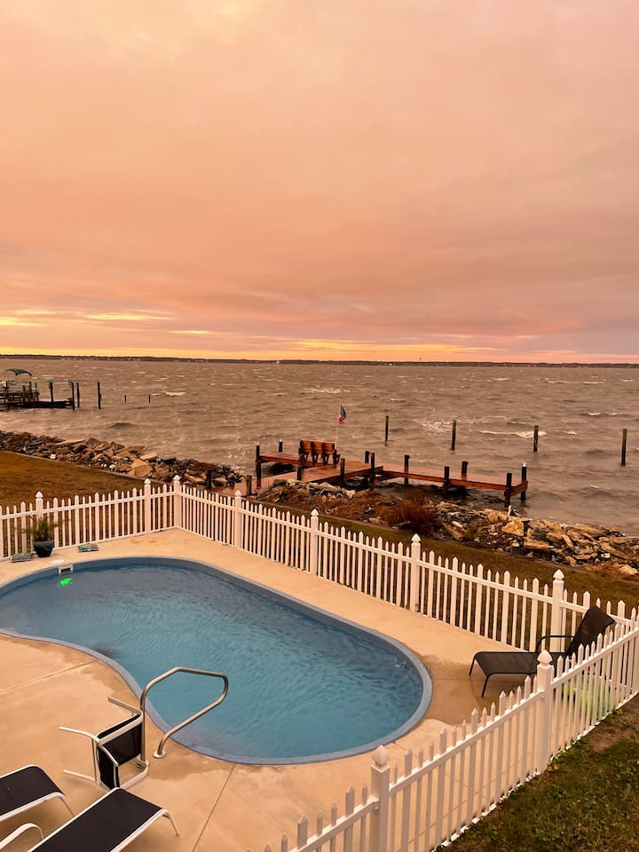 Bogue Banks Retreat Apartments for Rent in Salter Path, North