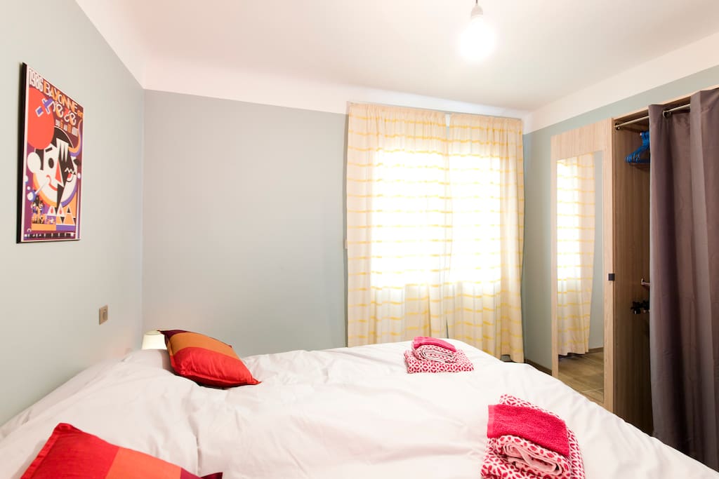 Chambre du rdc avec 2 lits de 80*200 avec dressing