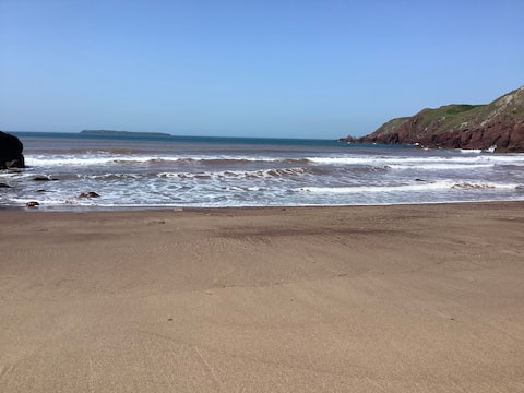 Cottage with Stunning Views - Wales Seaside Resort