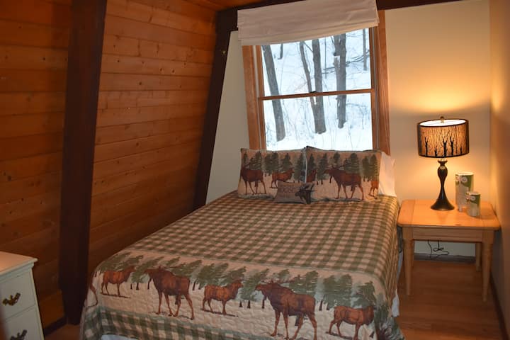 标准双人床卧室2