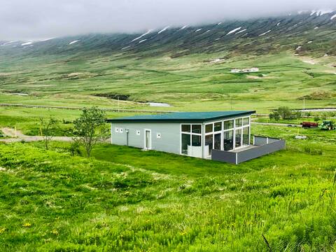 Mountain Cottage w/indoor hot tub