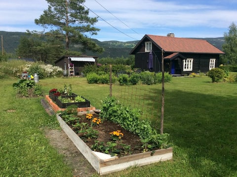 Popular Airbnb listing: Cozy log cabin • Quiet & family-friendly • Vinstra in Nord Fron