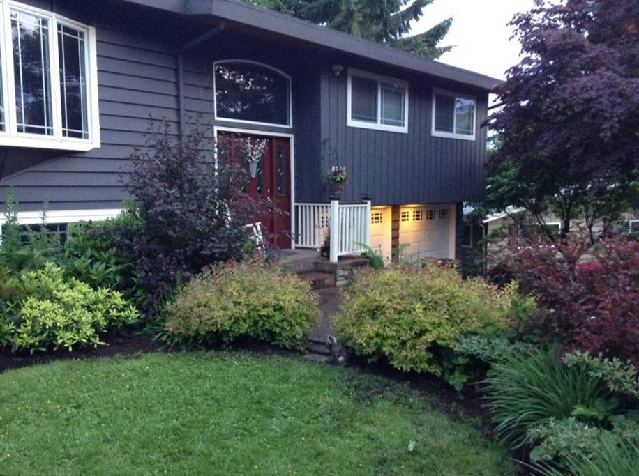 Front of house - park your RV in the driveway