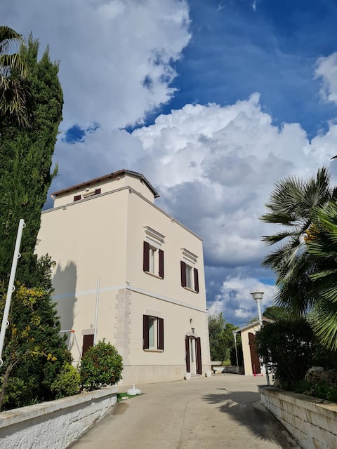 Exclusive annex among the olive trees
