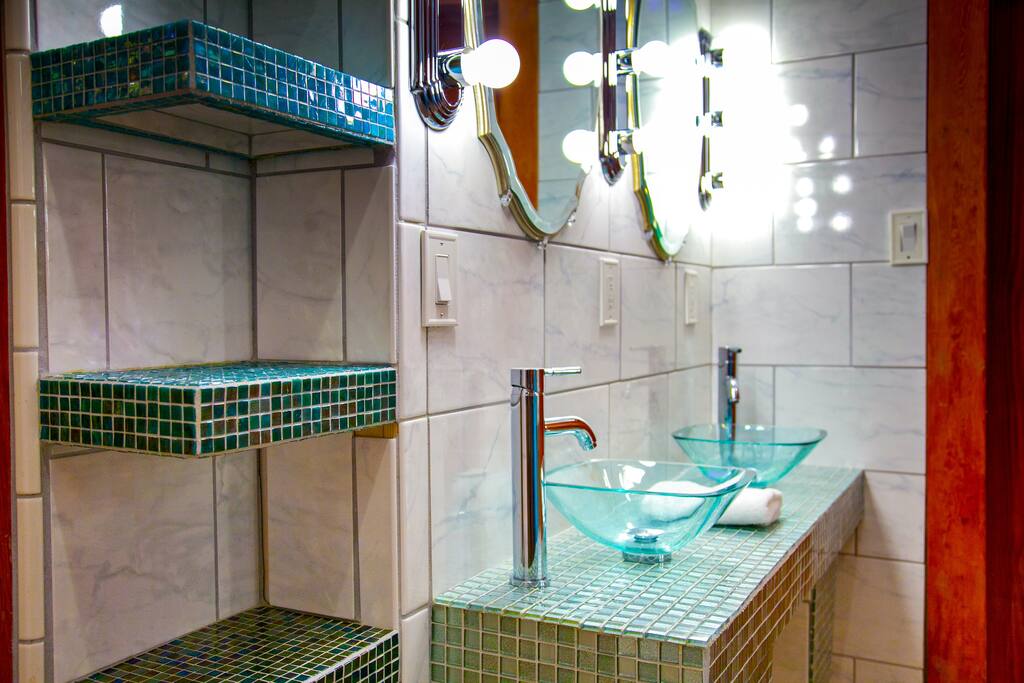 FULL BATHROOM + SHOWER #1
